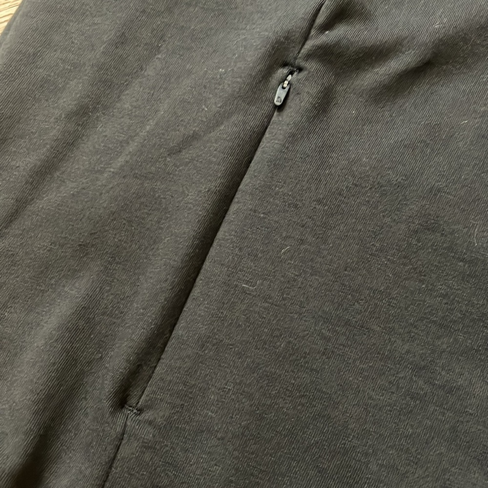 New The North Face Womans Train and Logo Hooded Pullover Top Small - Picture 3 of 8